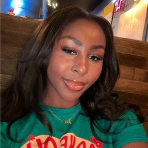 Meet your Posher, Joy